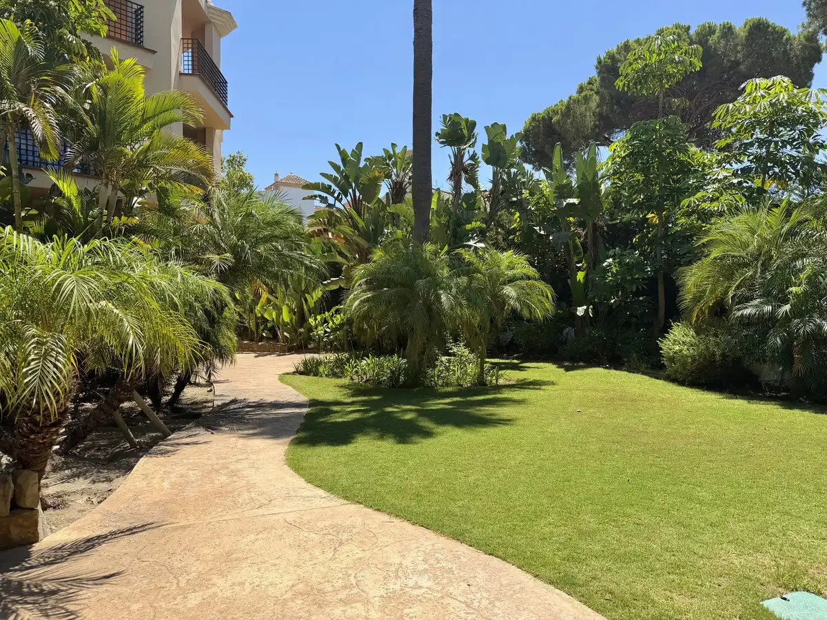 Apartament amb ascensor en venda a Nueva Andalucía, imagen 5
