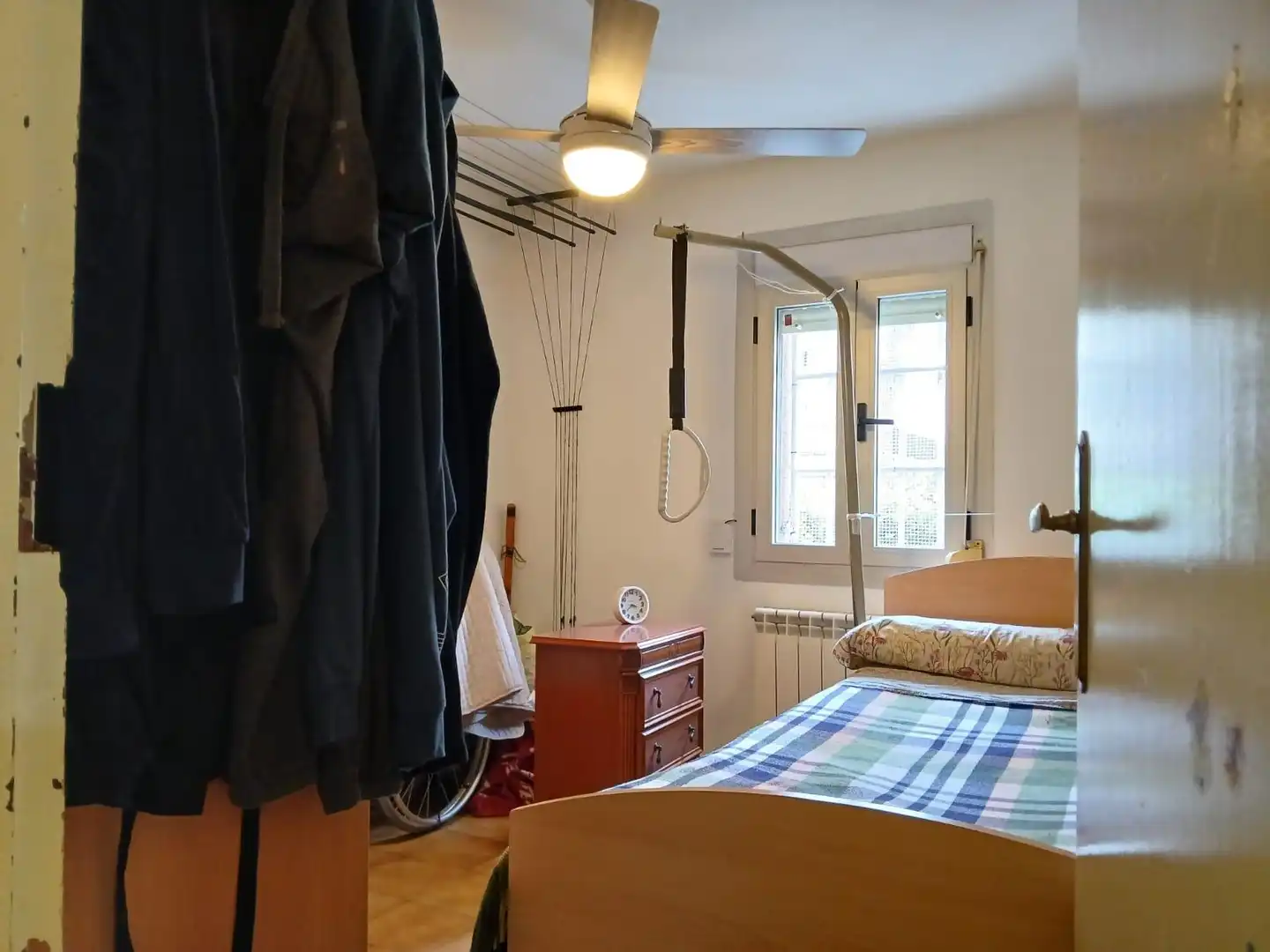 Habitación de Piso en venta en Terrassa con Alarma