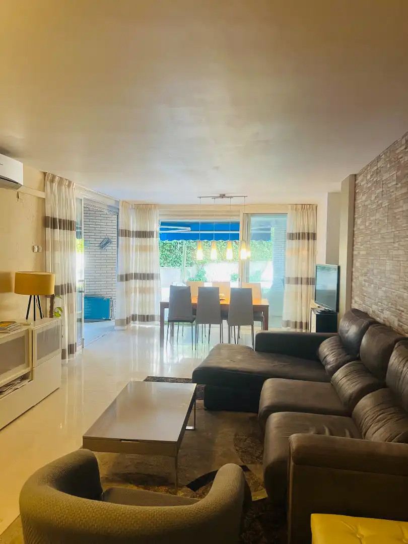 Comedor de Piso en venta en Salou con Aire acondicionado, Calefacción y Jardín privado