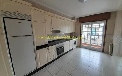 Flat to rent in Colon, Tui