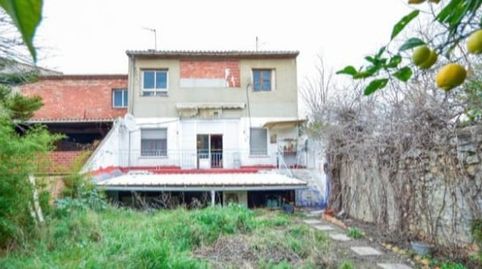 CASA CON TERRENO, MÁS LOCAL COMERCIAL!!