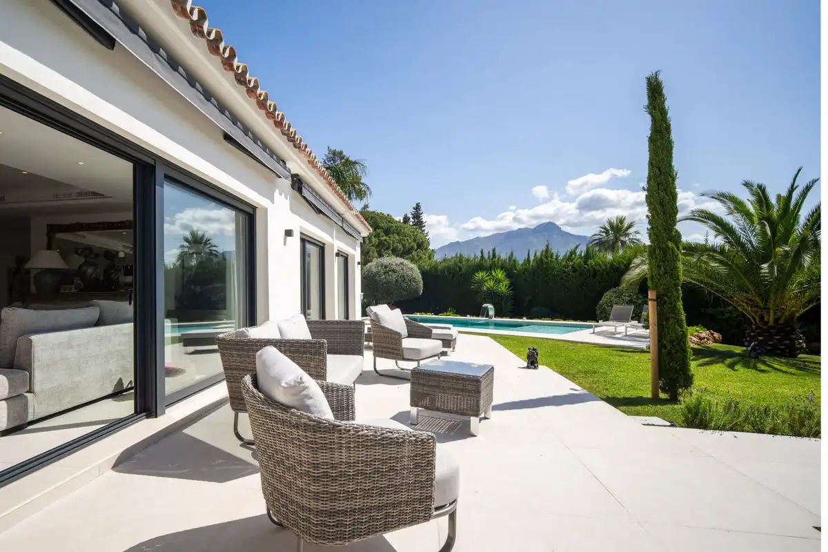 Chalet con piscina en venta en La Quinta, imagen 10