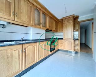 Kitchen of Flat for sale in Ourense Capital   with Heating, Storage room and Balcony