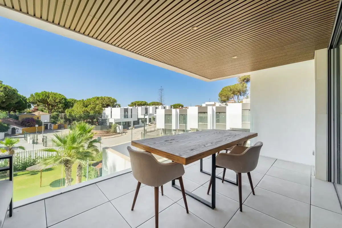 Piso con ascensor en venta en Elviria - Cabopino, imagen 3