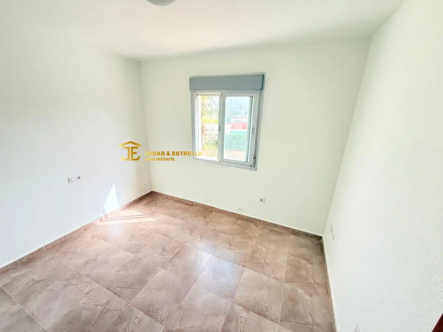 Maisonette zum Verkauf in Lorca mit Klimaanlage, Heizung und Privatgarten