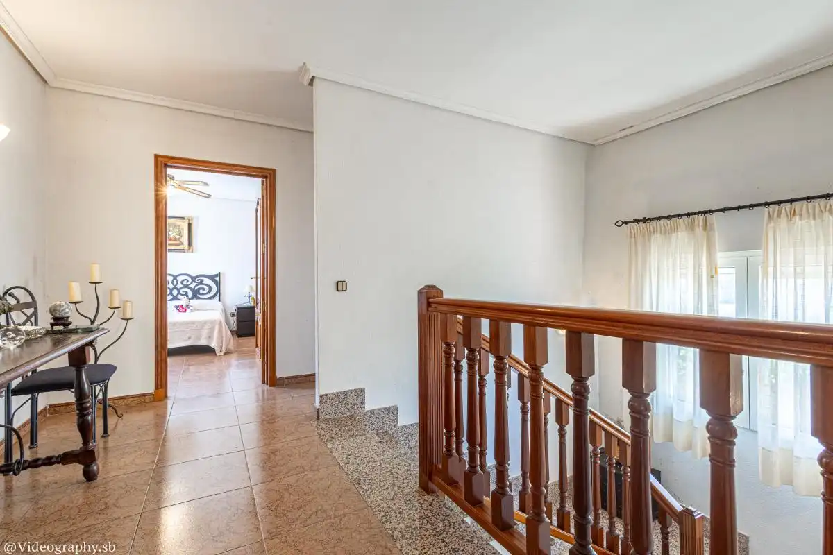 Haus oder Chalet zum Verkauf in Mondéjar mit Heizung, Schwimmbad und Möbliert