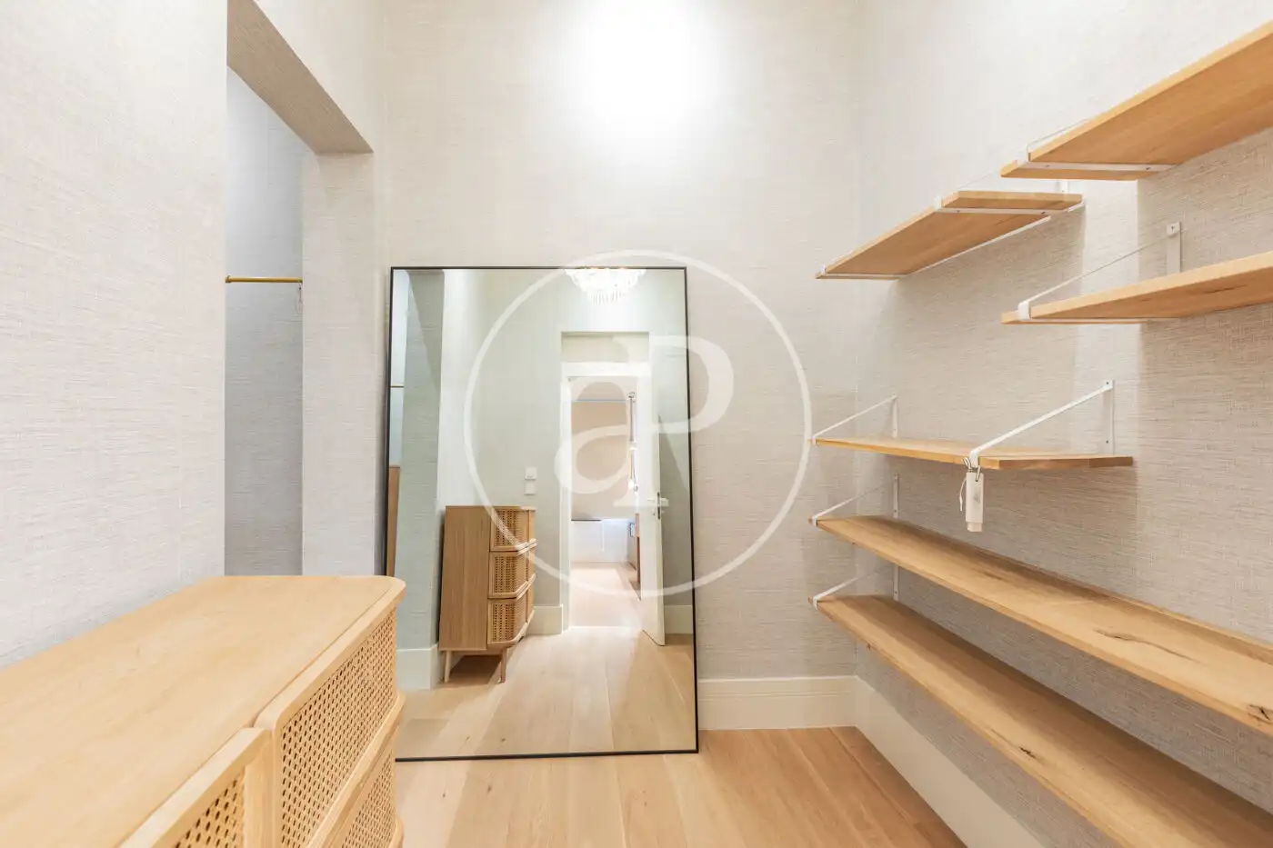 Wohnung zur Miete in Madrid mit Klimaanlage, Heizung und Privatgarten
