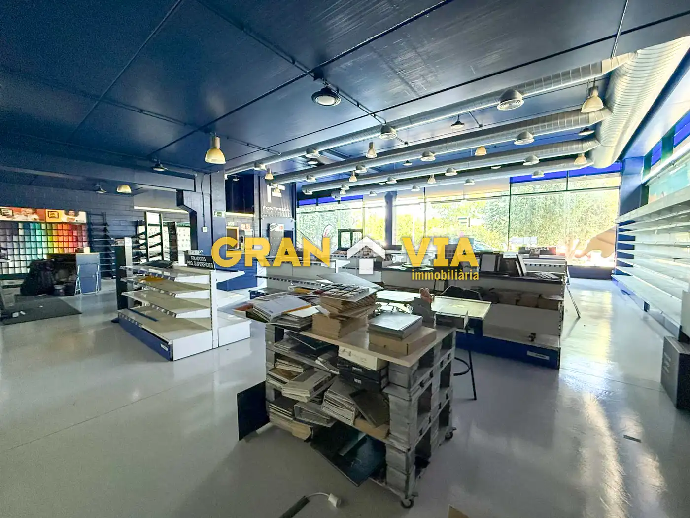 Nau industrial de lloguer en Figueres