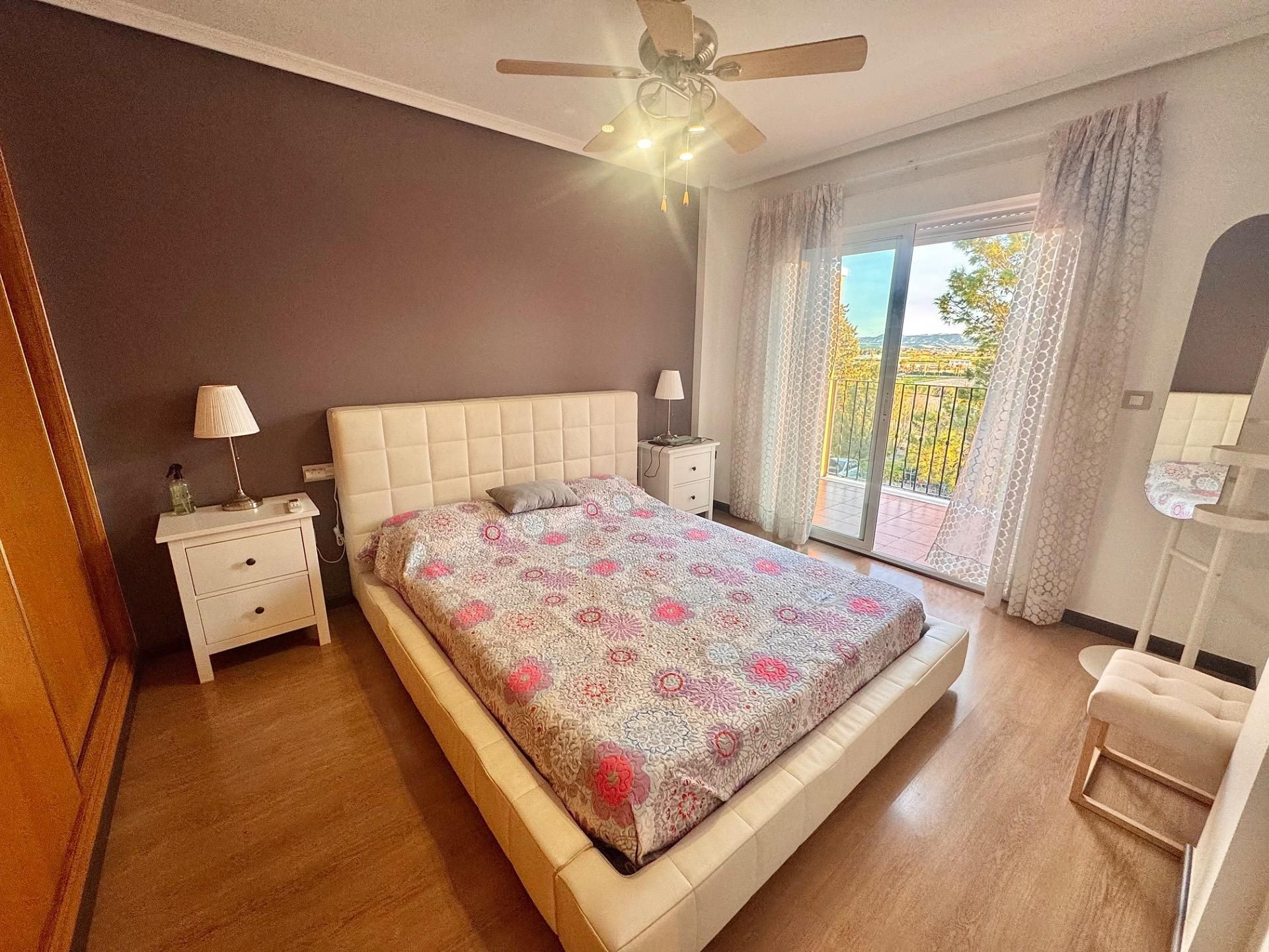 Dormitori de Casa adosada en venda en Orihuela amb Traster i Balcó