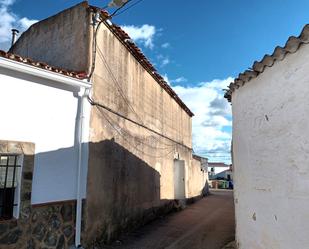 Vista exterior de Casa adosada en venda en Mirandilla
