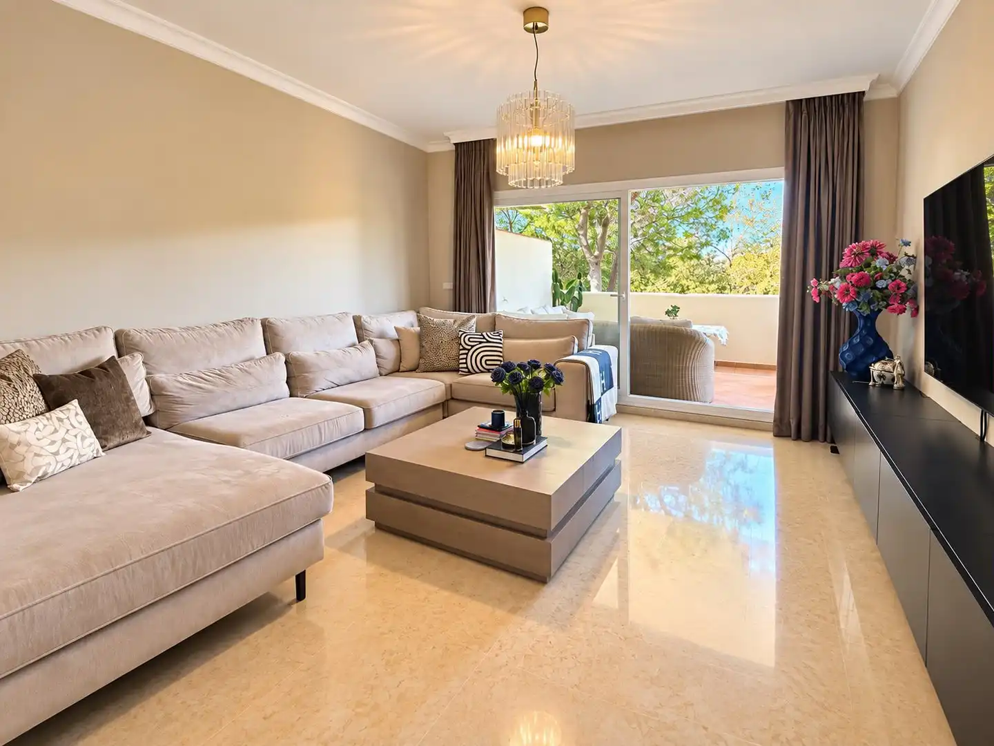 Living room of Flat for sale in Elviria - Cabopino
