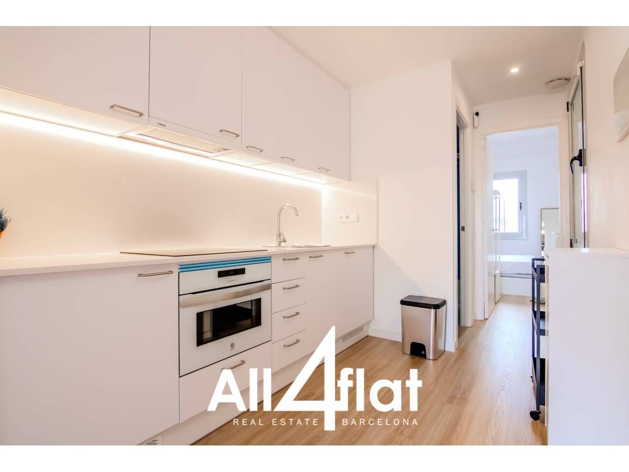 Exterior view of Flat to rent in  Barcelona Capital  with Air Conditioner, Parquet flooring and Furnished