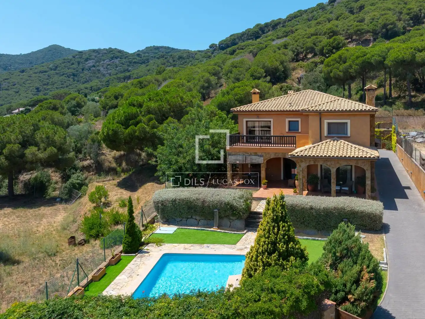 Chalet con terraza en venta en Nucli Urbà