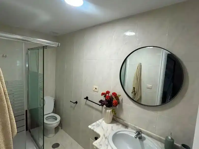 Bathroom of Flat for rent in Noia, A Coruña