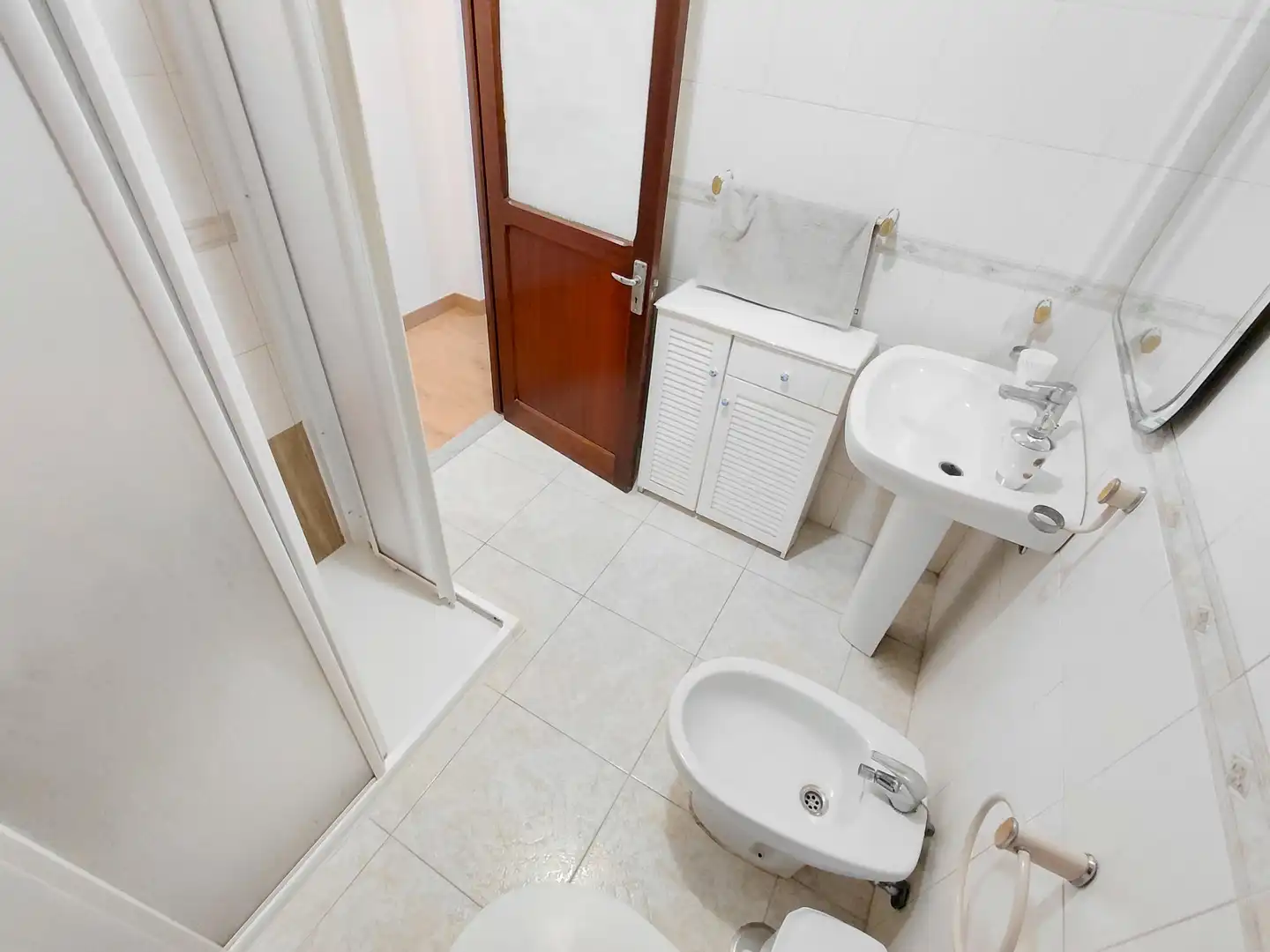 Baño de Piso de alquiler en Las Palmas de Gran Canaria con Parquet, Amueblado y Lavadora