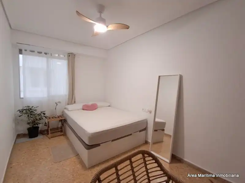 Bedroom of Flat for rent in Valencia  with Air Conditioner, Heating and Furnished
