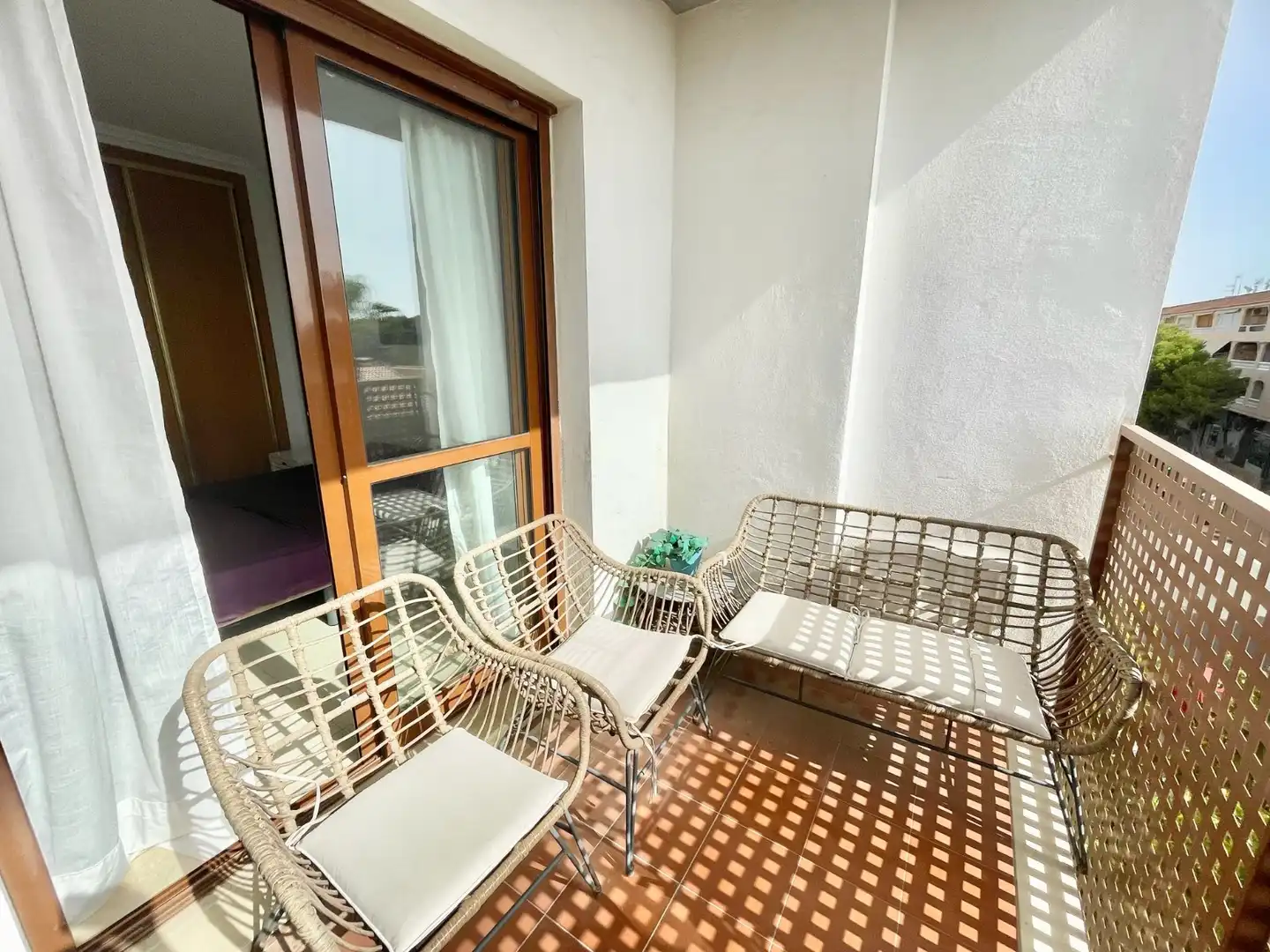 Terrasse von Wohnungen zur Miete in San Pedro del Pinatar mit Klimaanlage, Schwimmbad und Möbliert