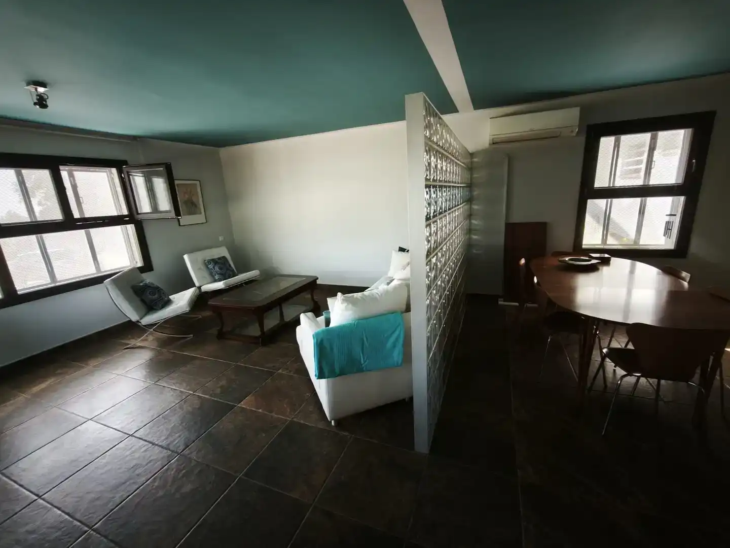 Sala d'estar de Casa o xalet en venda en San Román de los Montes amb Aire condicionat
