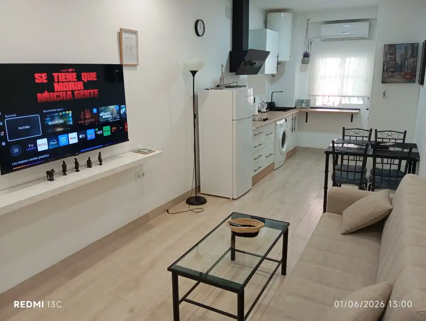 Sala d'estar de Casa adosada en venda en  Córdoba Capital amb Aire condicionat i Balcó