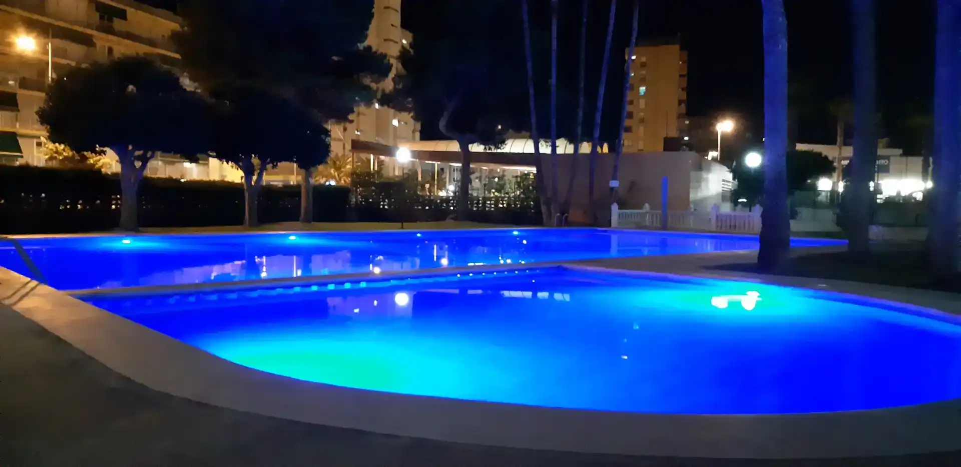 Piscina de Piso para compartir en El Campello con Amueblado, Balcón y Internet