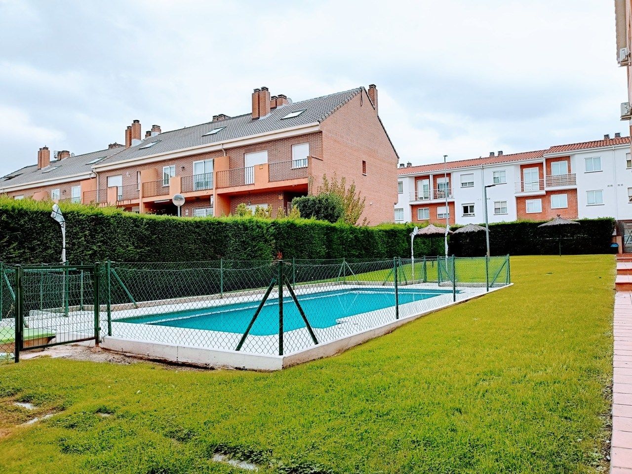 Swimming pool of Flat to rent in Villanueva del Pardillo  with Heating, Parquet flooring and Terrace