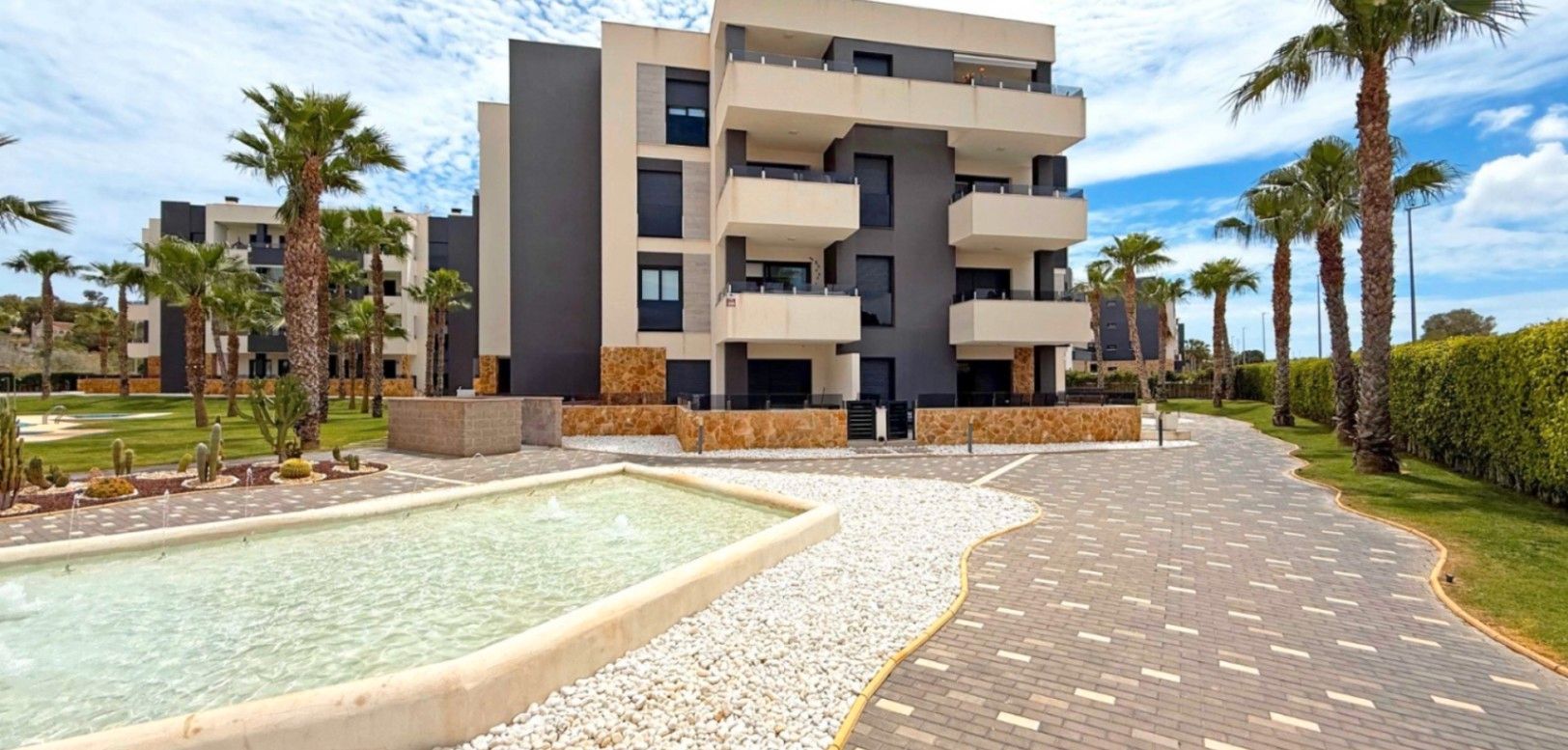 Vista exterior de Apartament en venda en Torrevieja amb Aire condicionat, Calefacció i Traster