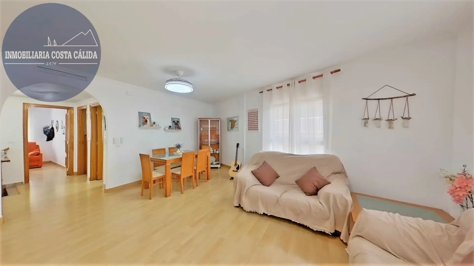 Sala de estar de Dúplex en venta en Águilas con Terraza, Trastero y Amueblado