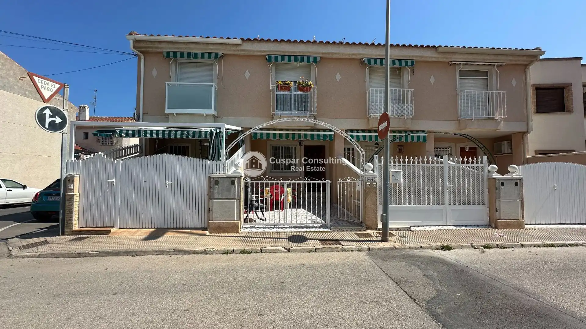 Vista exterior de Dúplex en venda en Pilar de la Horadada amb Terrassa, Traster i Moblat