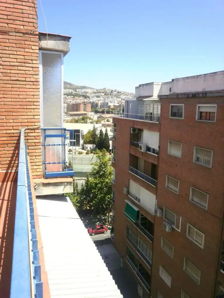 Außenansicht von Wohnung zur Miete in Granada mit Terrasse und Möbliert