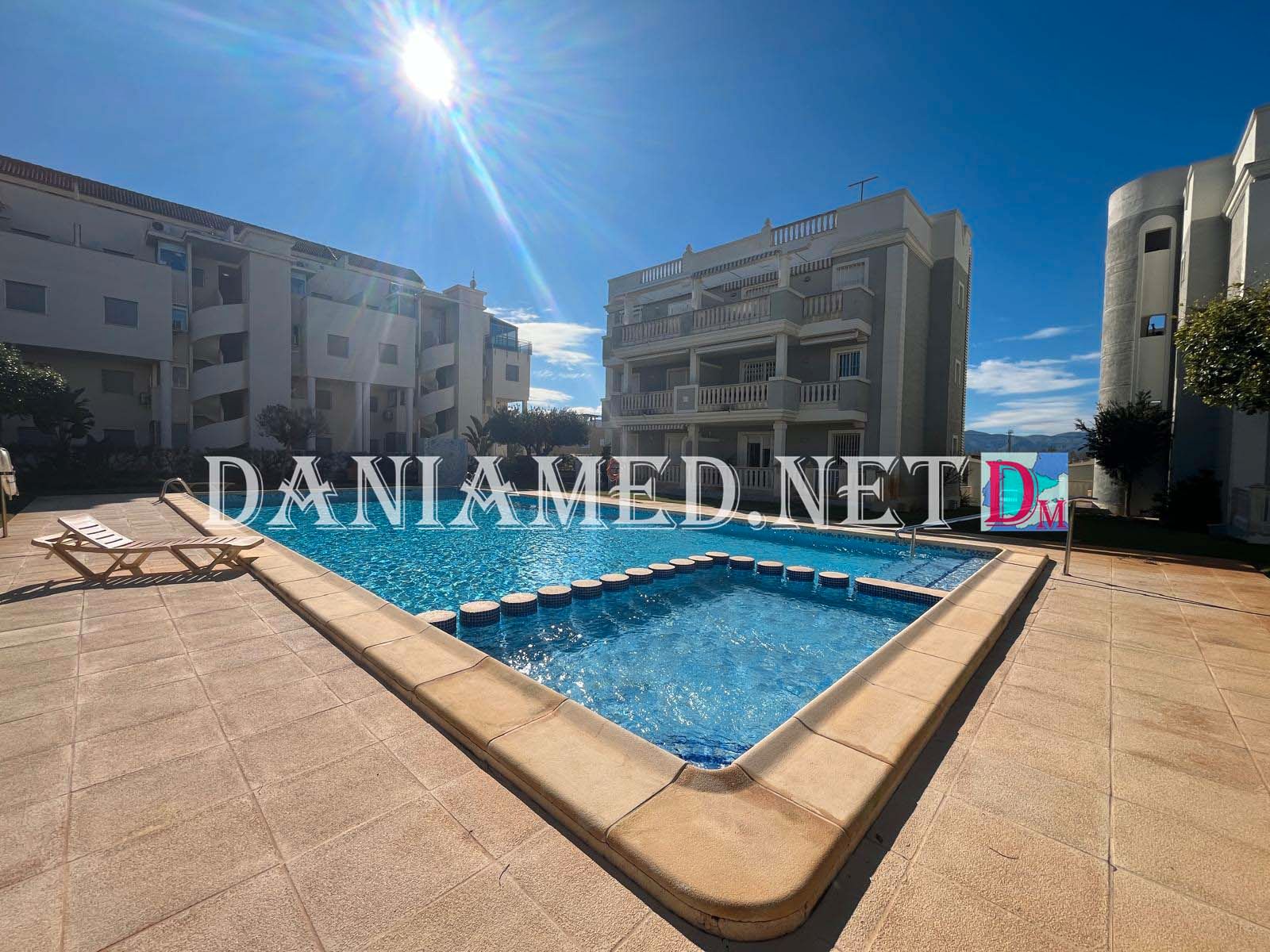 Piscina de Apartament en venda en Dénia amb Aire condicionat, Calefacció i Jardí privat