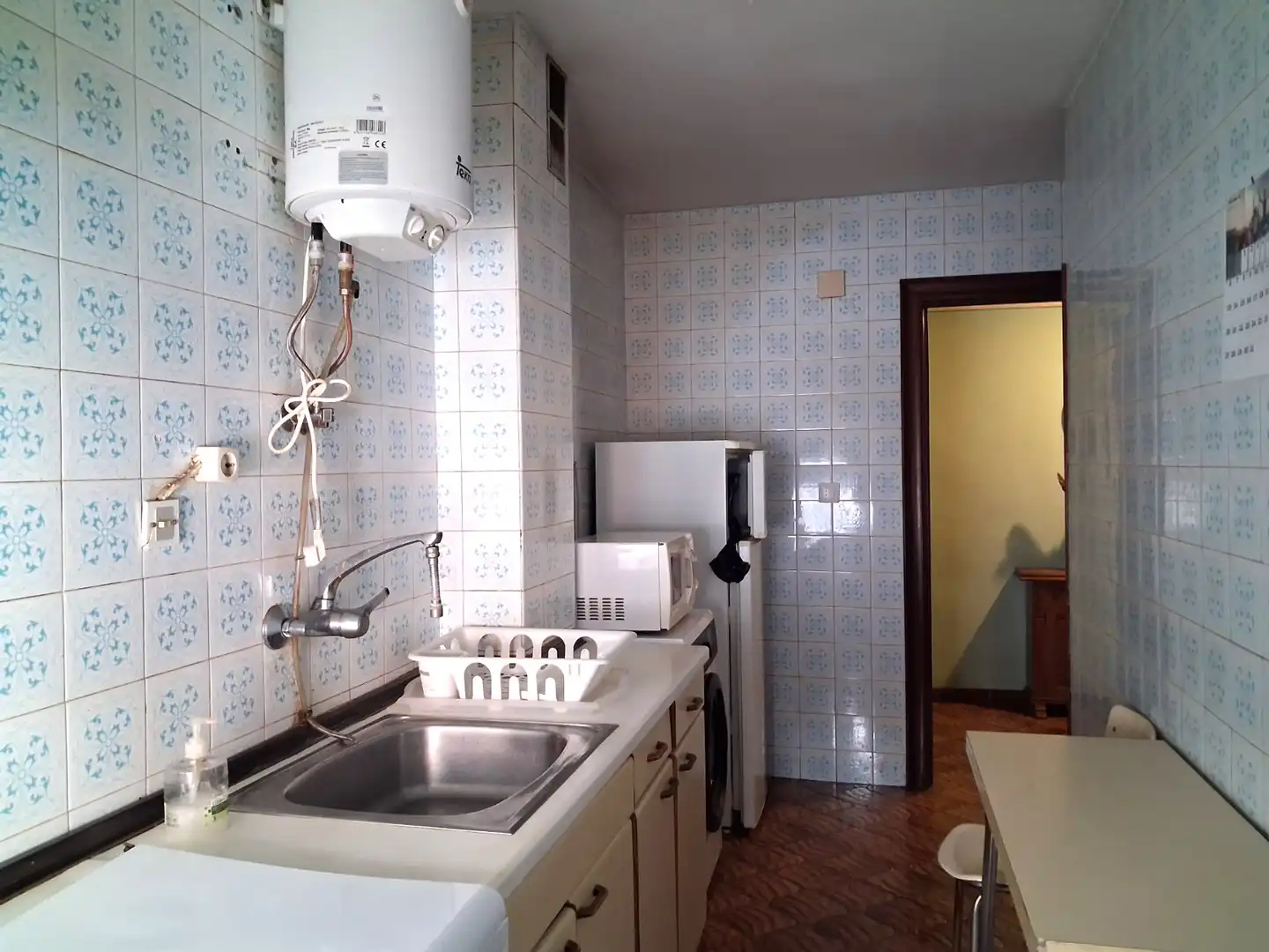 Kitchen of Flat for sale in Zaragoza  with Heating, Terrace and Storage room