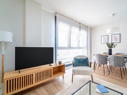 Sala d'estar de Apartament de lloguer en  Madrid Capital amb Aire condicionat, Calefacció i Parquet