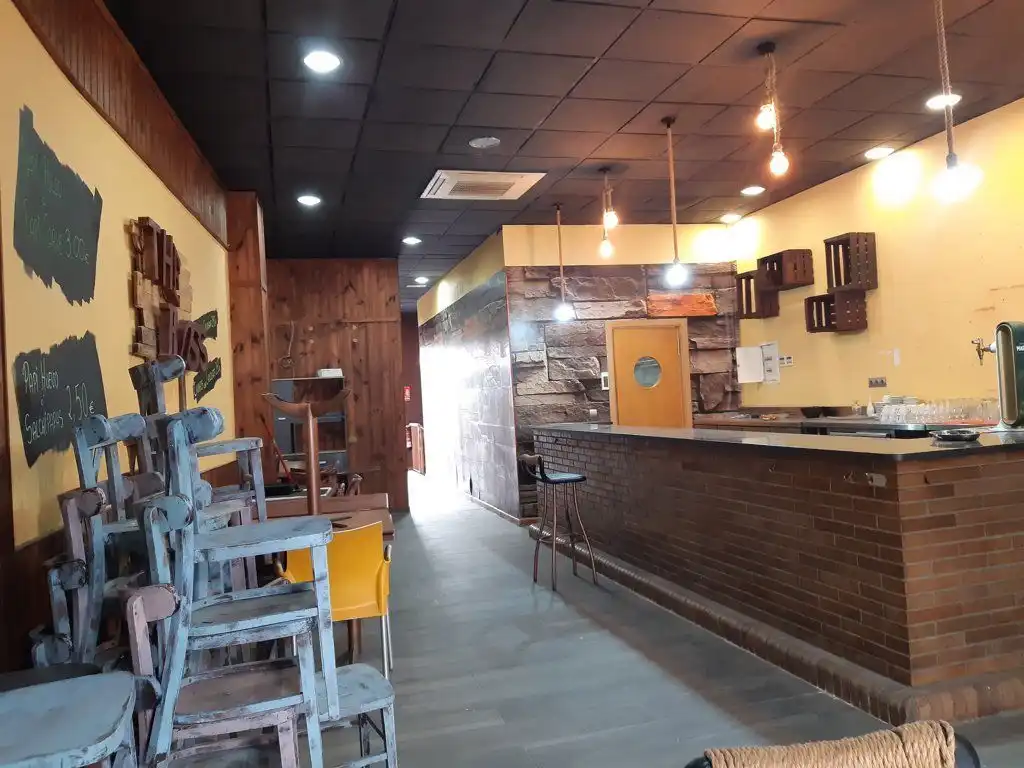 Commercial properties for sale in Cunit  with Air Conditioner