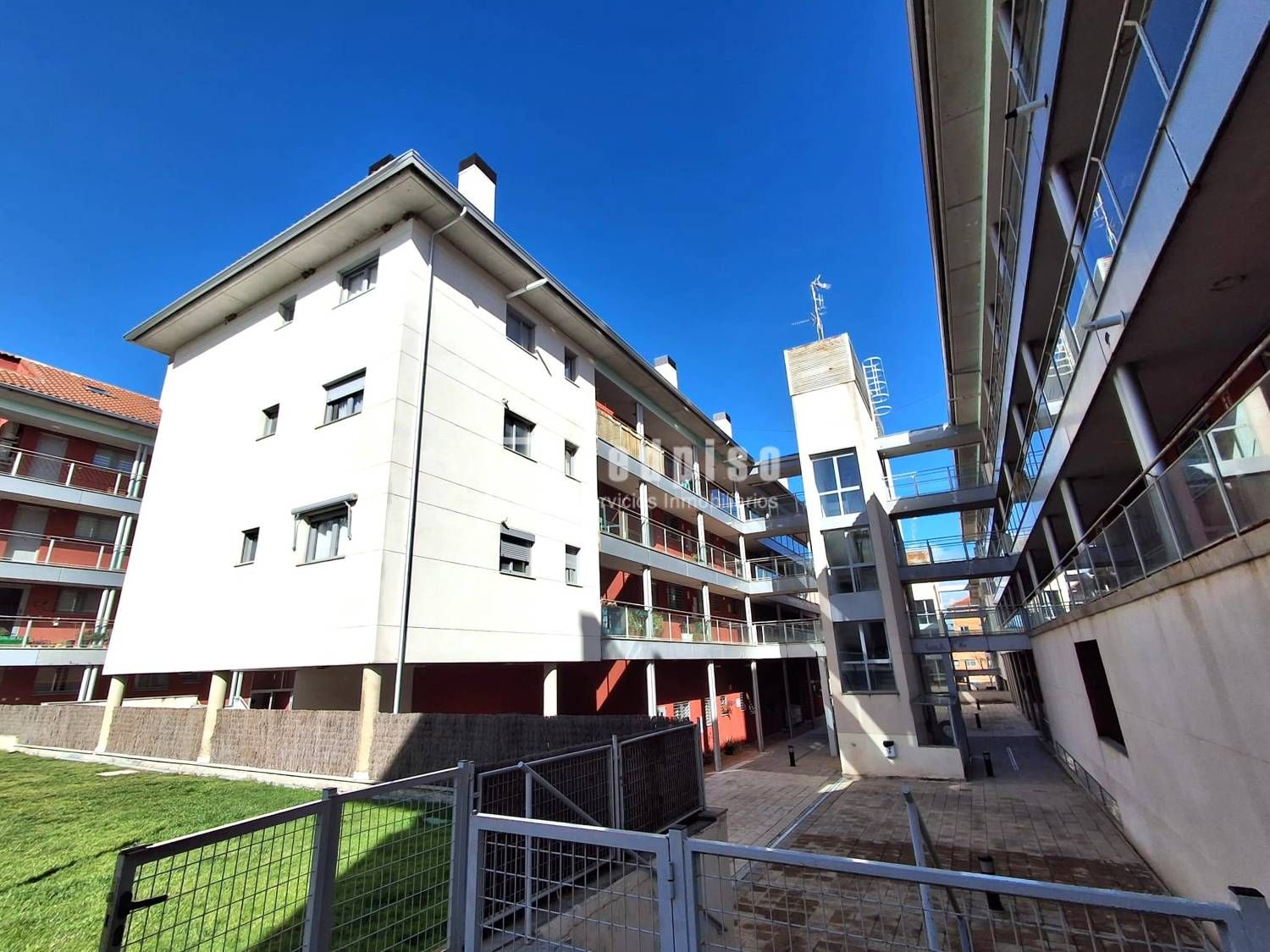 Exterior view of Duplex for sale in Navalcarnero  with Air Conditioner, Heating and Private garden