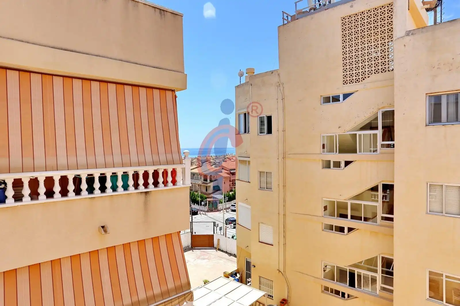 Terrassa de Apartament en venda en Guardamar del Segura amb Terrassa i Moblat
