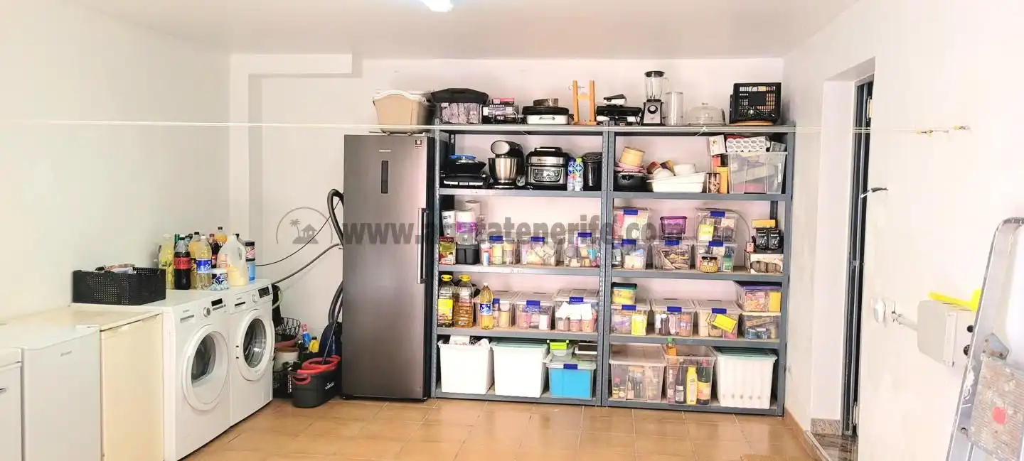 Casa o xalet en venda en Guía de Isora amb Aire condicionat, Terrassa i Moblat