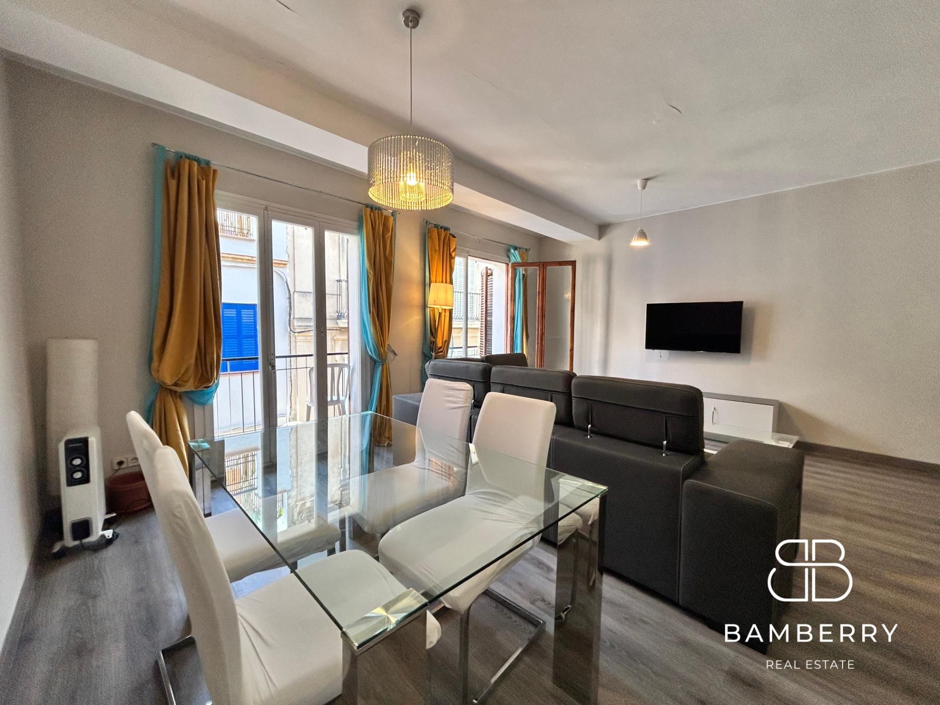 Living room of Flat for sale in Sitges  with Parquet flooring and Balcony