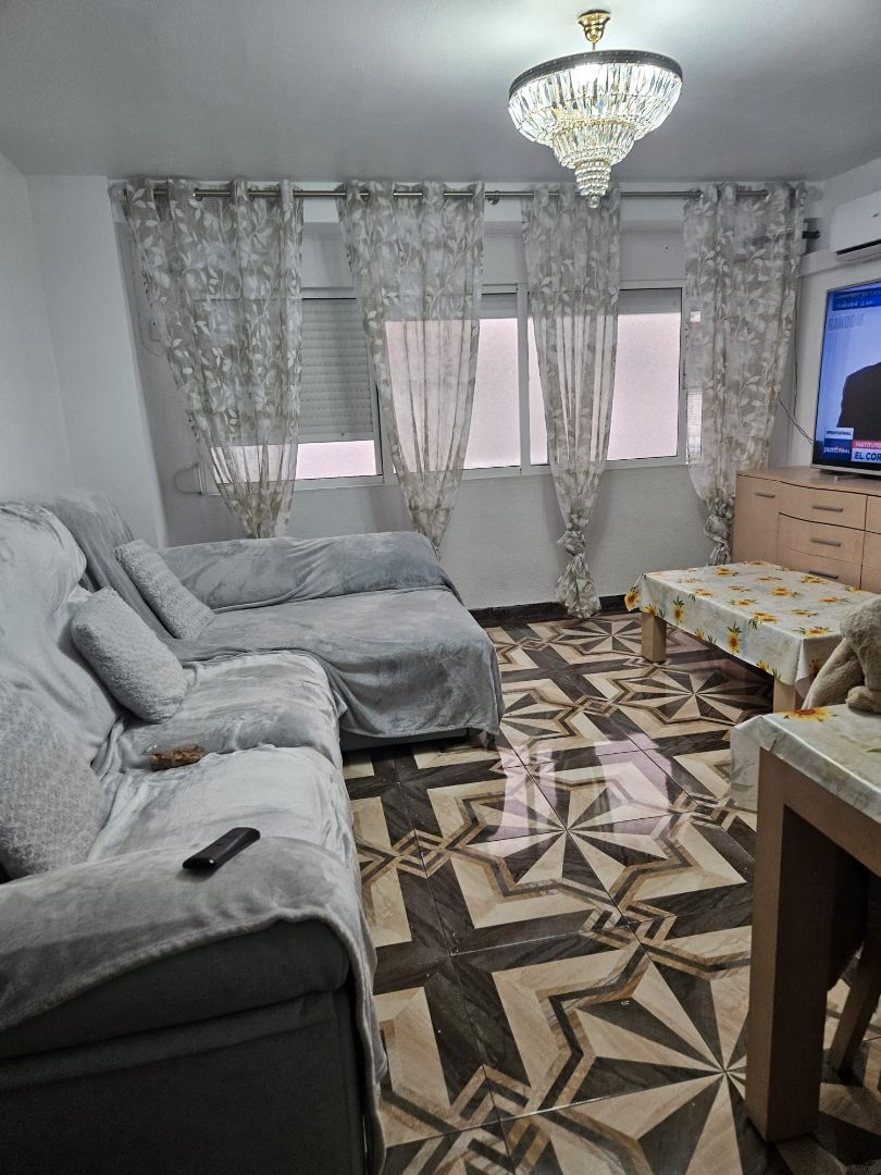 Living room of Flat for sale in Alicante / Alacant  with Furnished