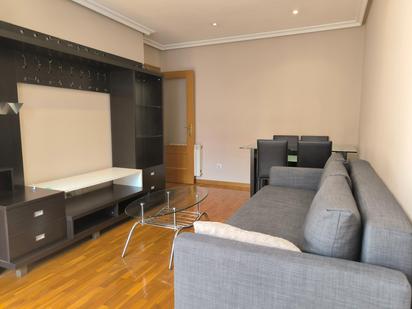 Sala d'estar de Apartament de lloguer en Oviedo 