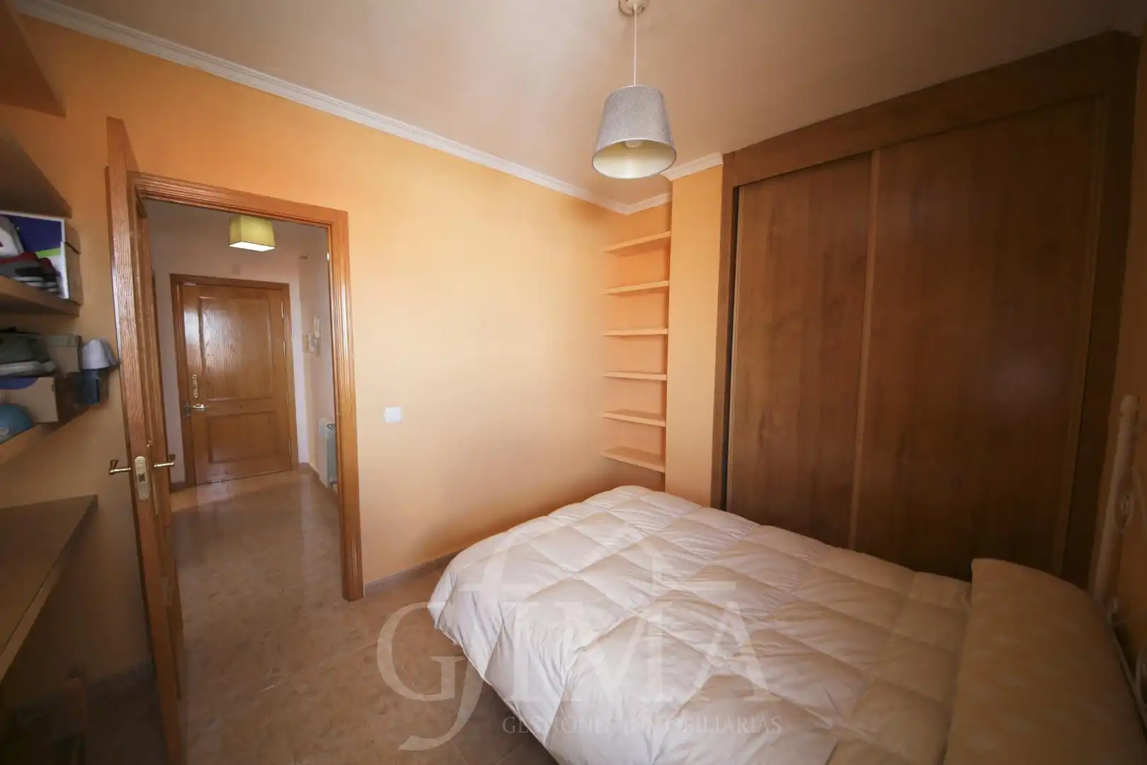 Habitación de Ático en venta en Tomelloso con Aire acondicionado, Calefacción y Balcón