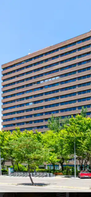 Individual con ascensor en venta en Paseo de la Castellana 135