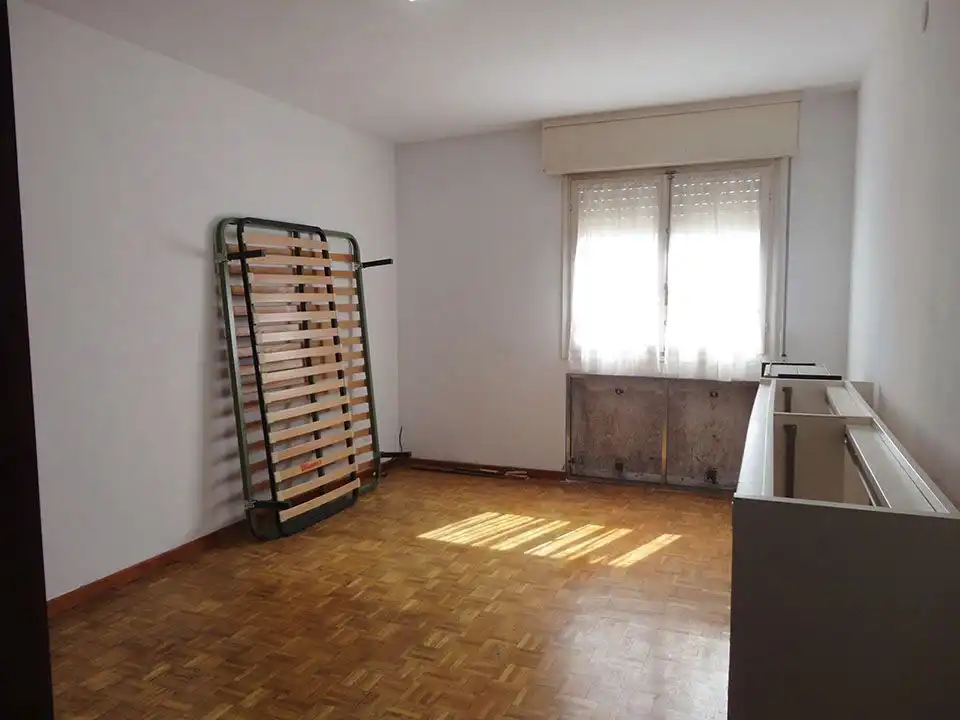 Habitación de Casa o chalet en venta en Salas de los Infantes con Calefacción y Jardín privado