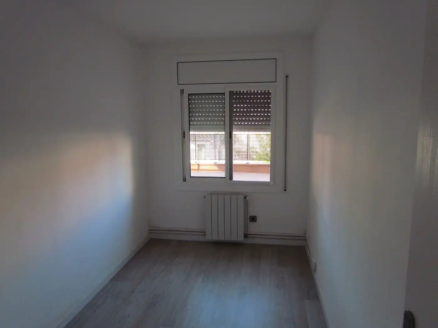 Habitación de Planta baja de alquiler en Corbera de Llobregat con Aire acondicionado, Calefacción y Terraza