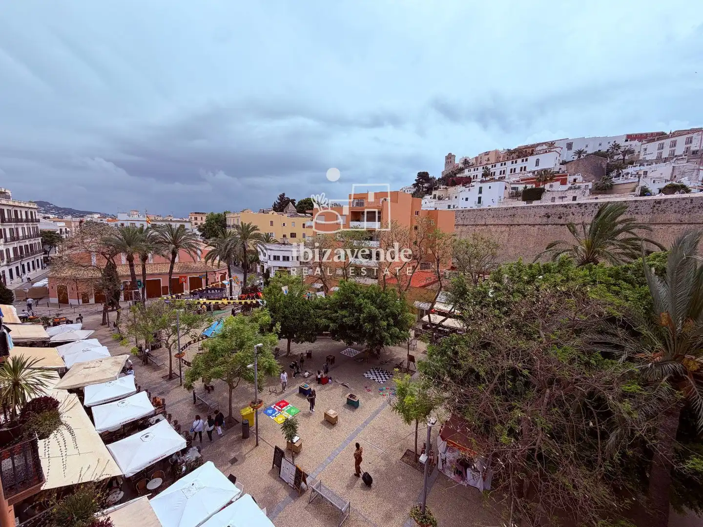 Vista exterior de Àtic de lloguer en Eivissa amb Aire condicionat i Terrassa