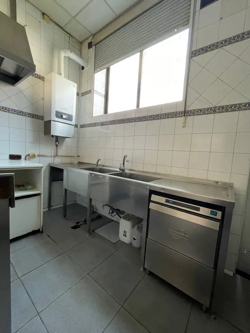 Cocina de Local en venta en Valle de Trápaga-Trapagaran con Aire acondicionado, Terraza y Amueblado