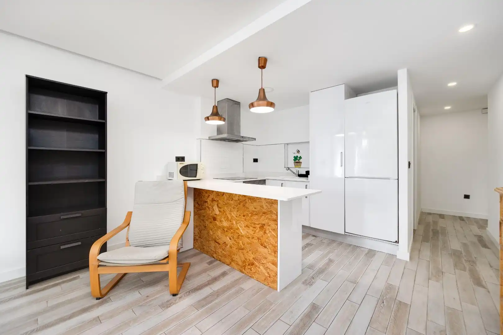 Cuina de Apartament en venda en Torrevieja amb Terrassa, Traster i Piscina comunitària