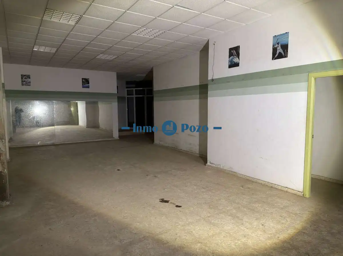 Local en venta en Aljucén