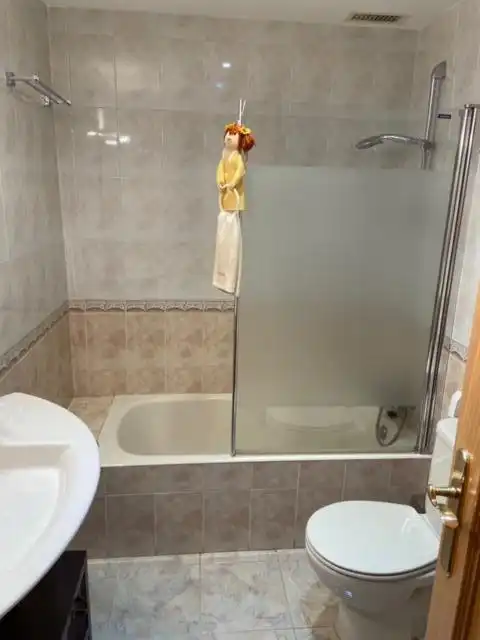 Baño de Dúplex de alquiler en Zaragoza con Aire acondicionado, Calefacción y Terraza