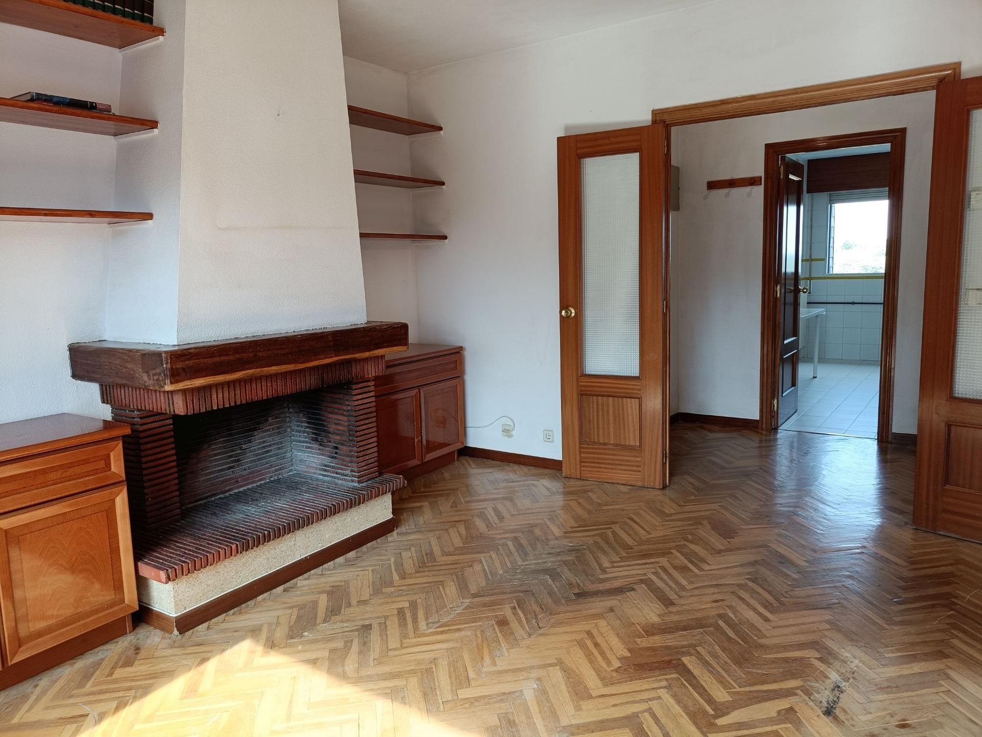 Sala d'estar de Pis en venda en Hoyo de Manzanares amb Calefacció, Parquet i Terrassa