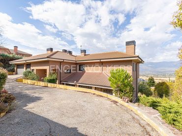 Haus mit Pool zum Verkauf in Soto del Real